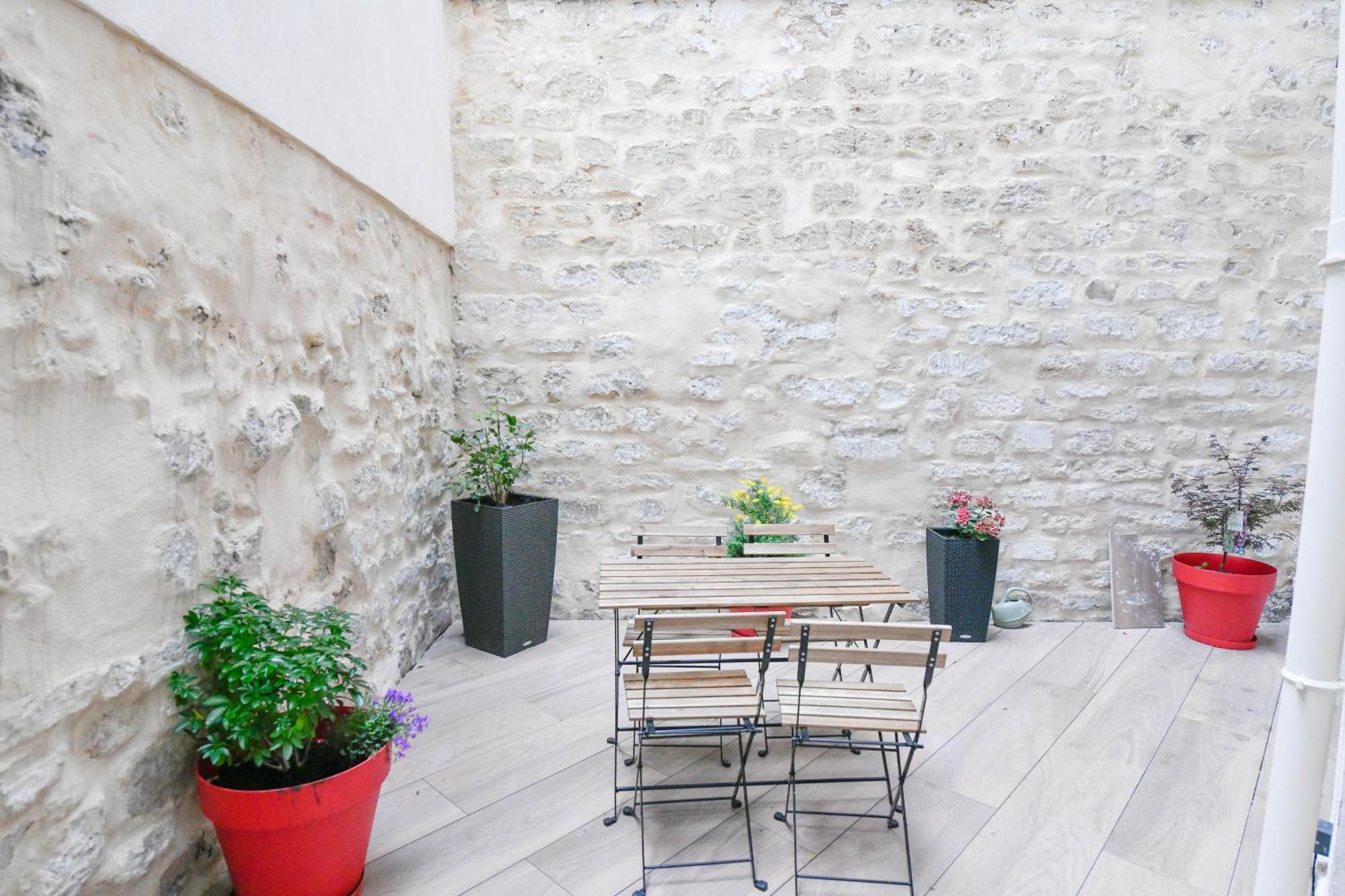Parking Gratuit - Montmartre Charme & Patio Prive - Sacre-Coeur Metro Anvers Paris Exterior photo